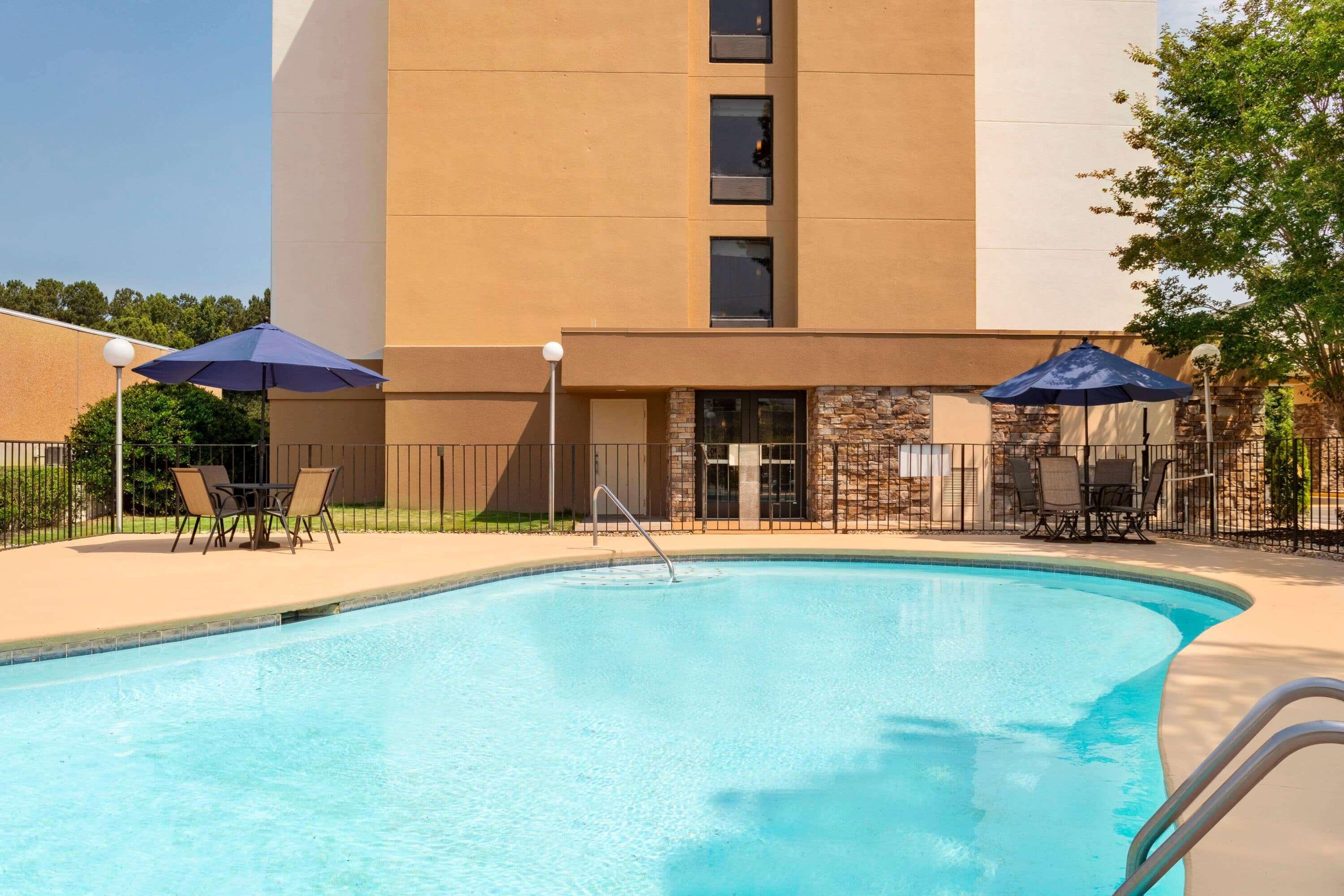 Baymont By Wyndham Augusta West Hotel Екстериор снимка